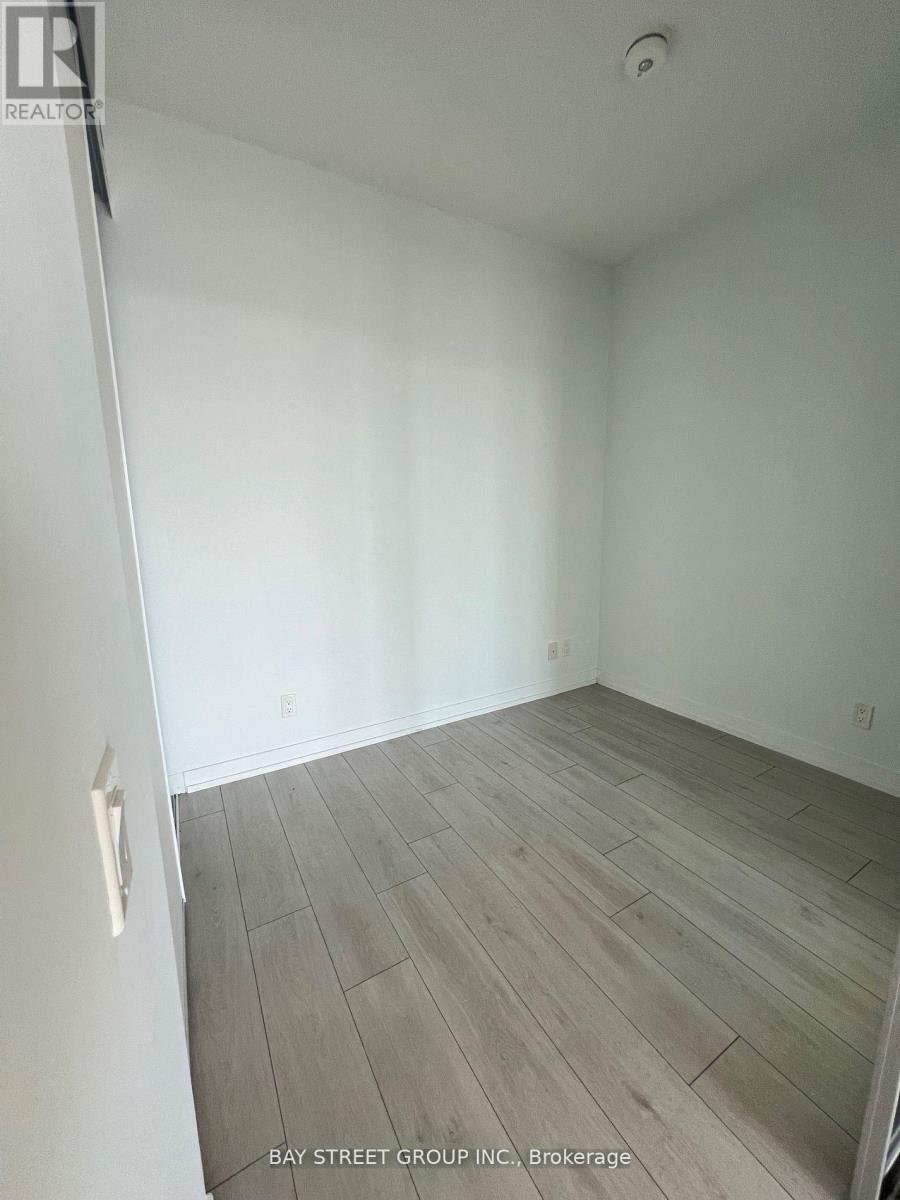 Photo 8 of 2303 950 Portage Parkway, Vaughan ON