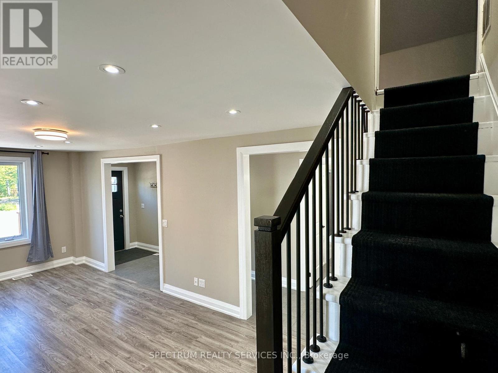 Photo 11 of 36 Queen Street N, New Tecumseth ON
