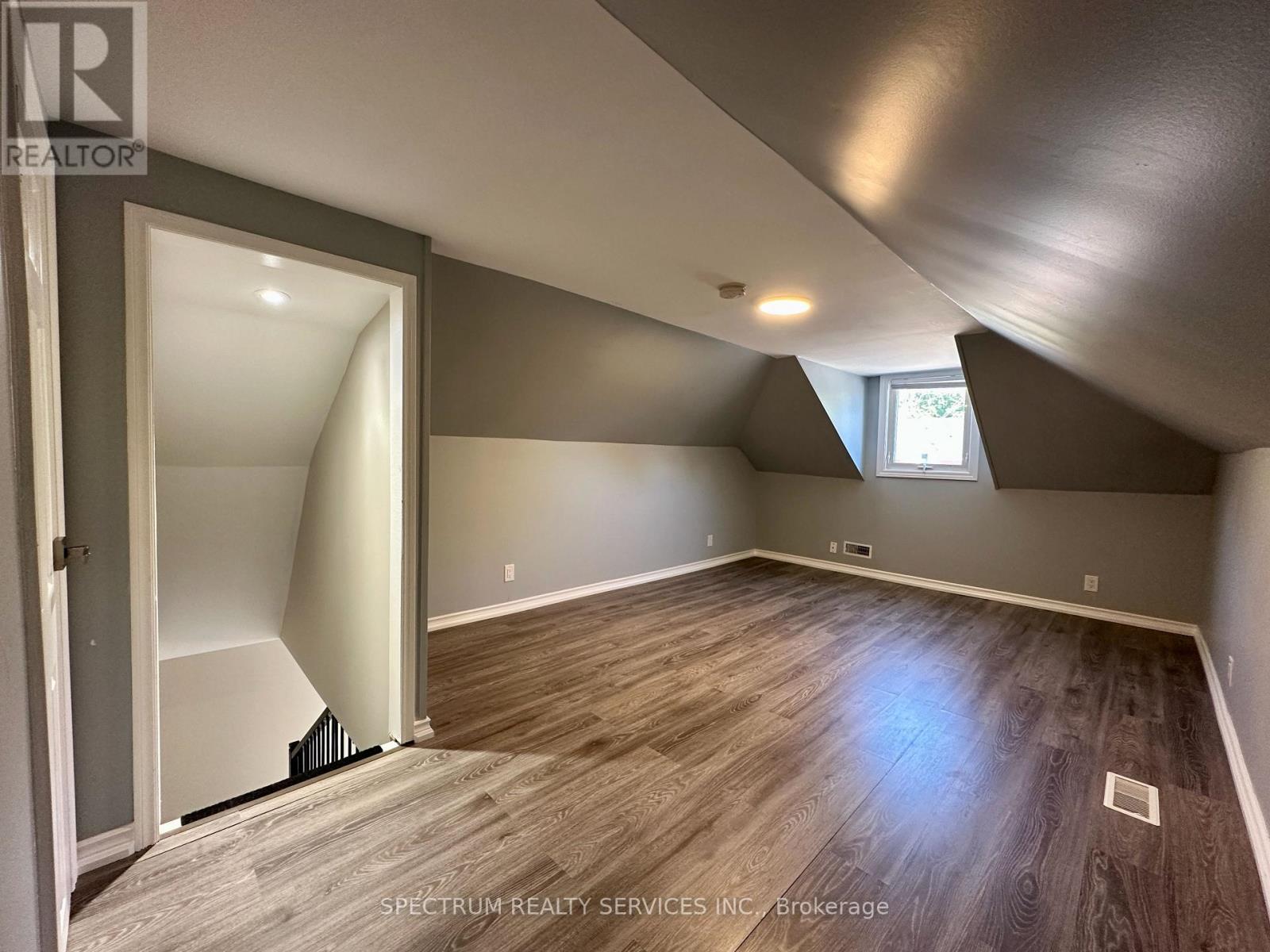 Photo 12 of 36 Queen Street N, New Tecumseth ON