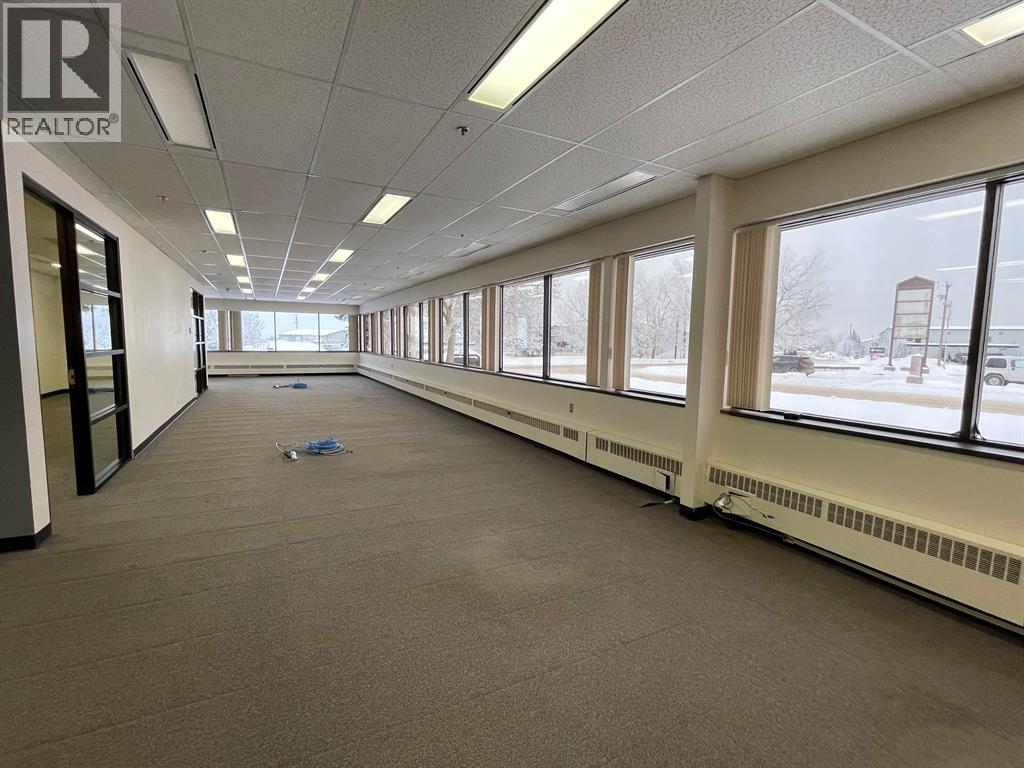 Photo 10 of 103 11039 78 Avenue, Grande Prairie AB