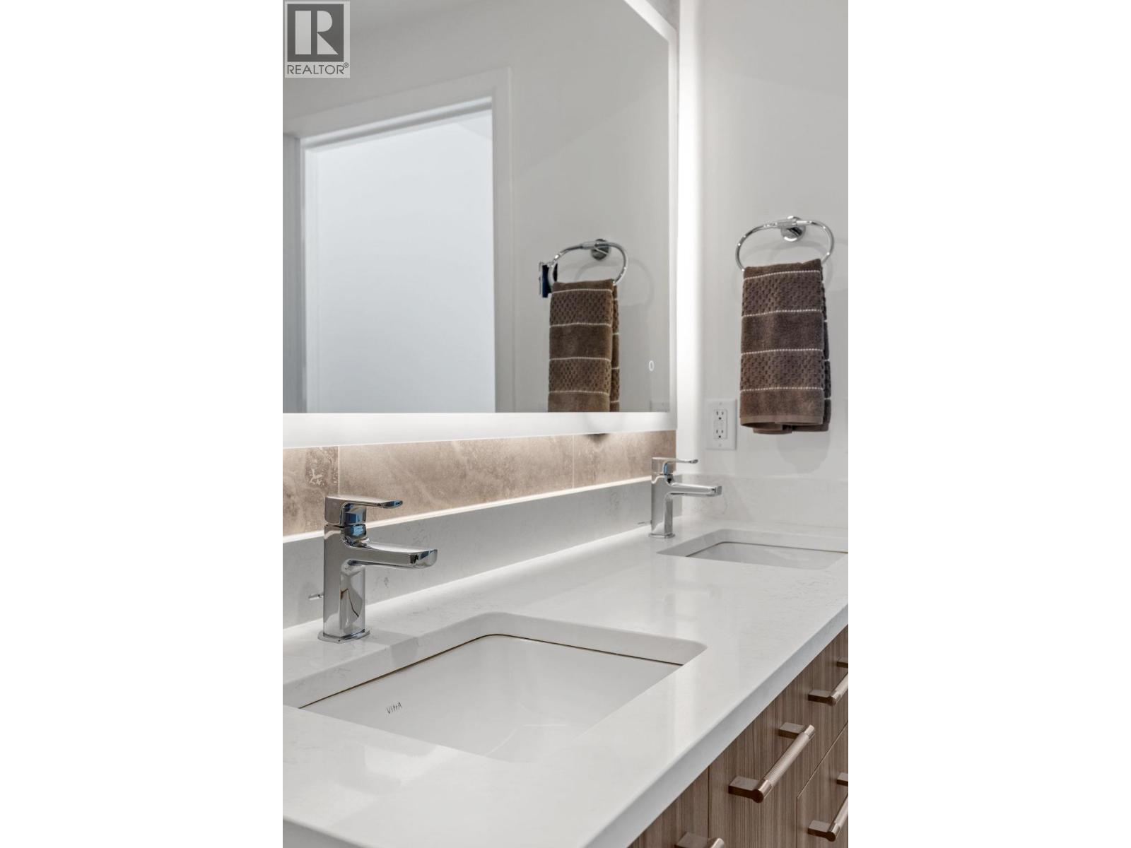 204 660 Boynton Place, Kelowna