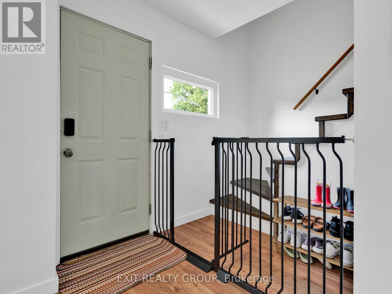 Photo 3 of 109 Prince Edward Street, Brighton ON