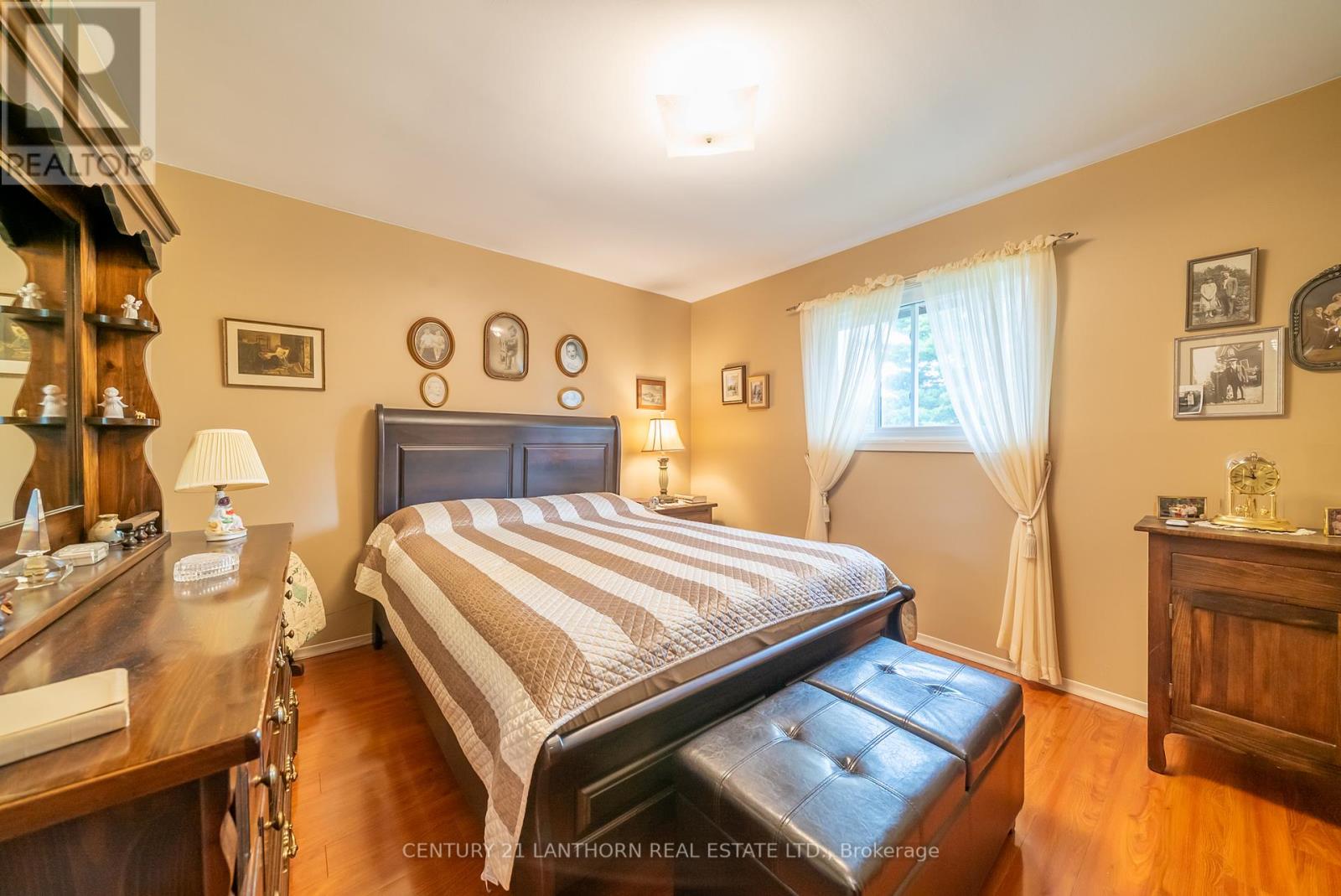 Photo 14 of 308 Catalina Drive, Quinte West ON