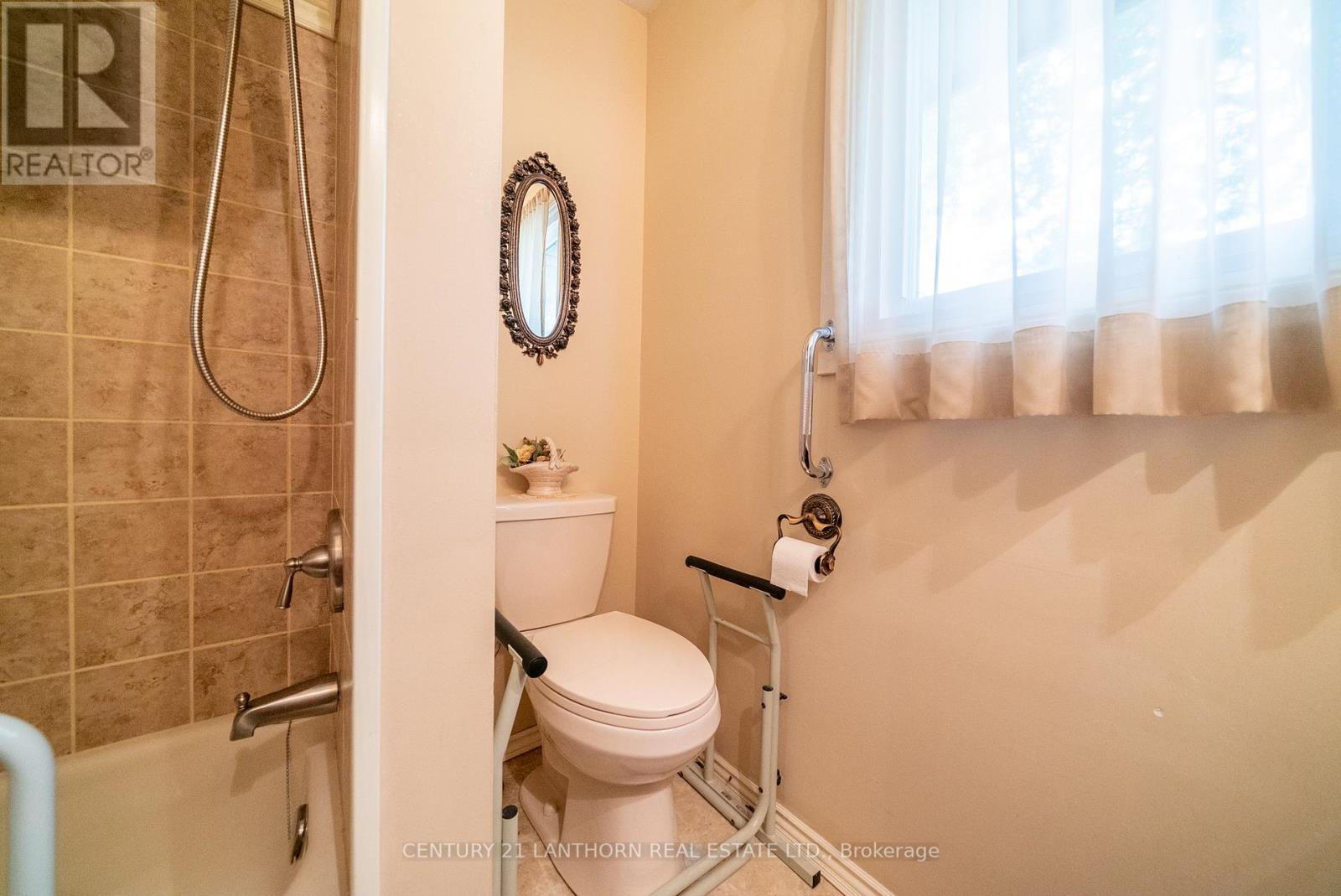 Photo 22 of 308 Catalina Drive, Quinte West ON