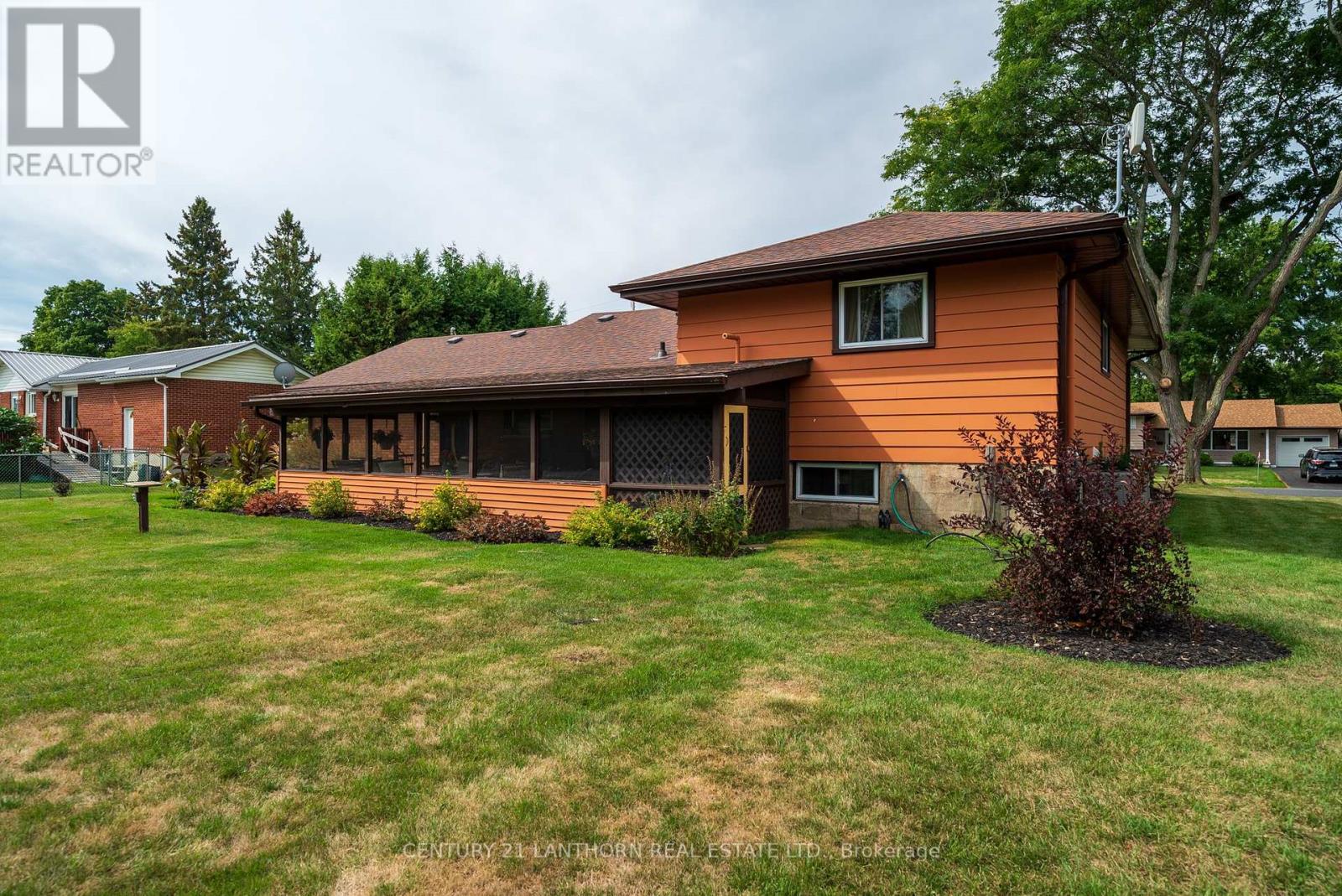 Photo 34 of 308 Catalina Drive, Quinte West ON