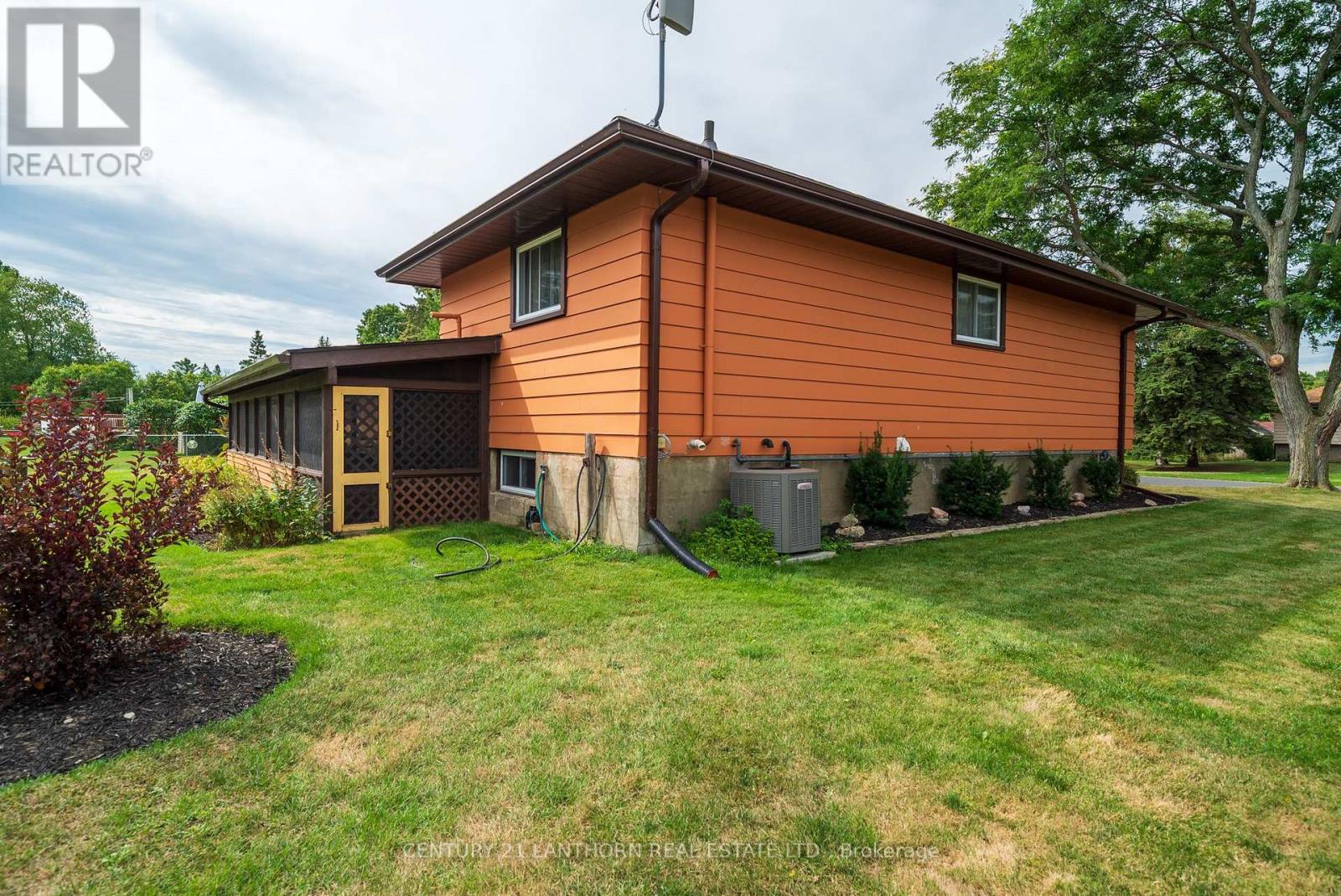 Photo 35 of 308 Catalina Drive, Quinte West ON