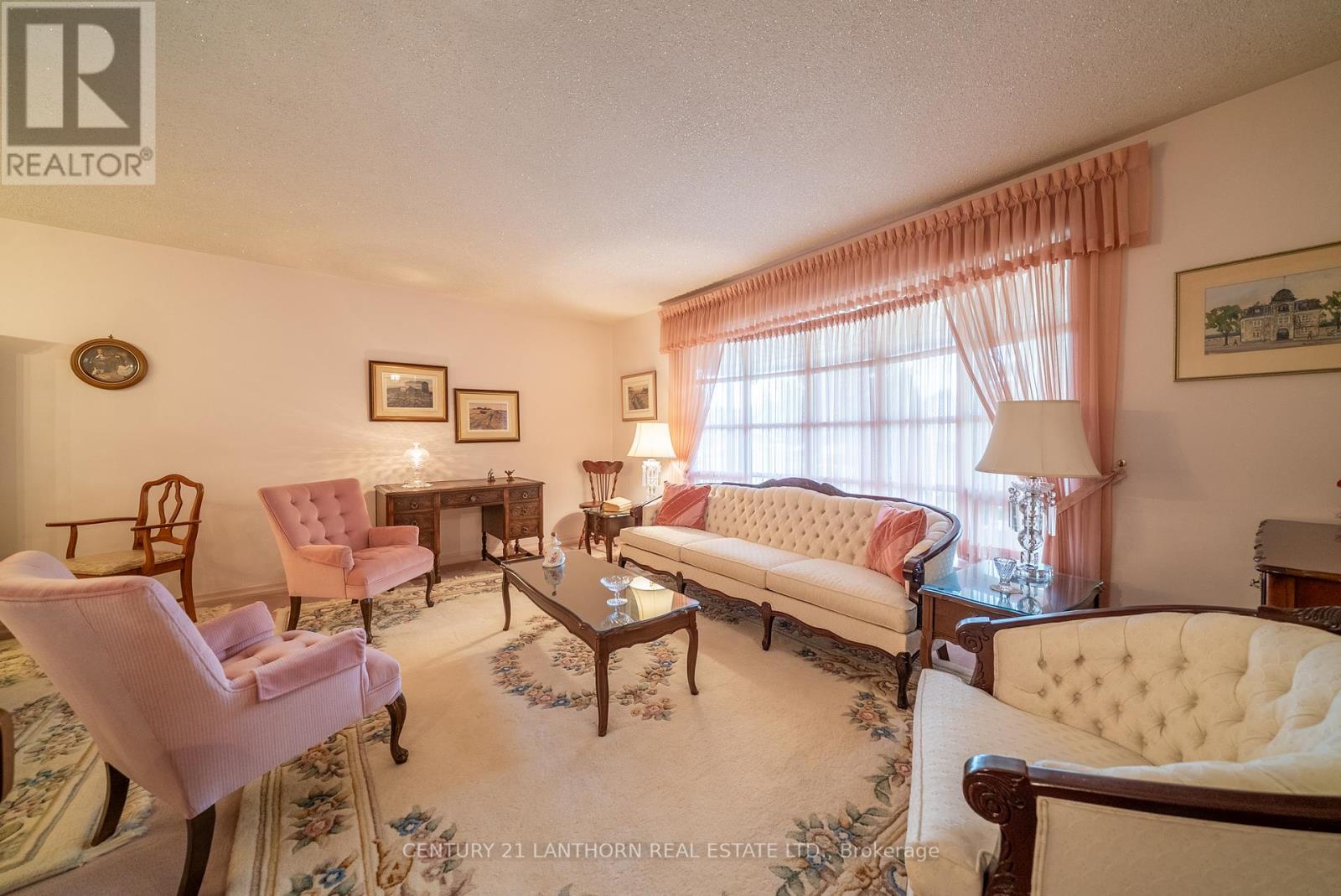 Photo 8 of 308 Catalina Drive, Quinte West ON