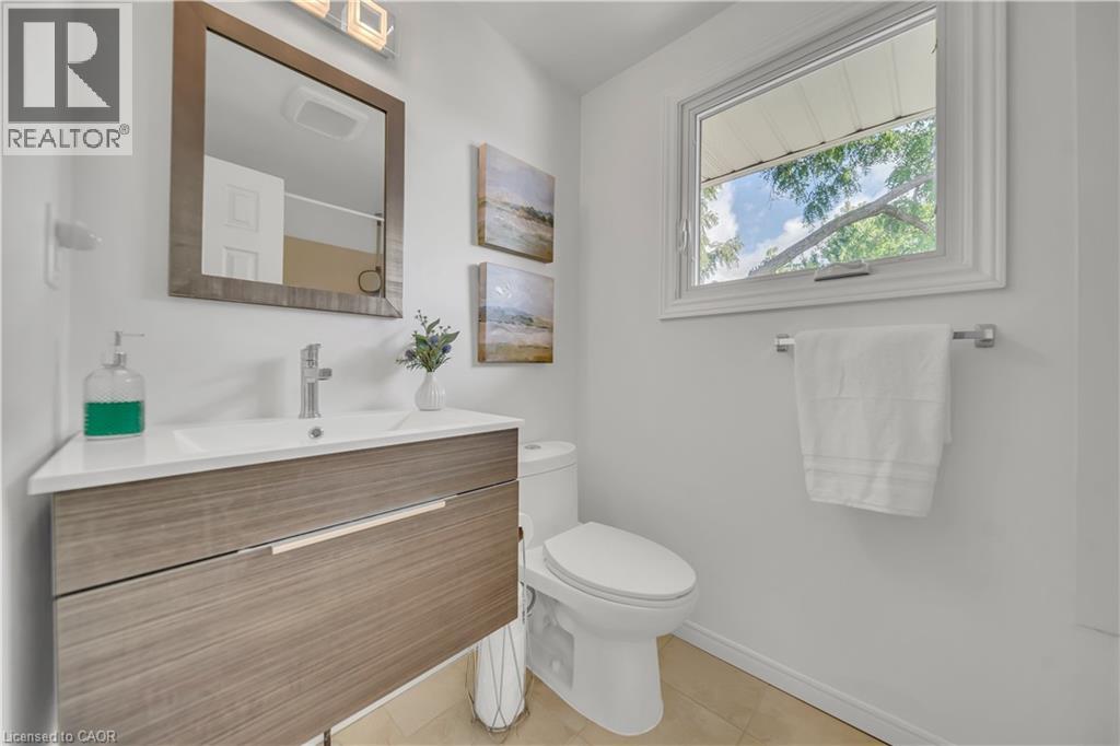 Photo 26 of 477 Strasburg Road, Kitchener ON