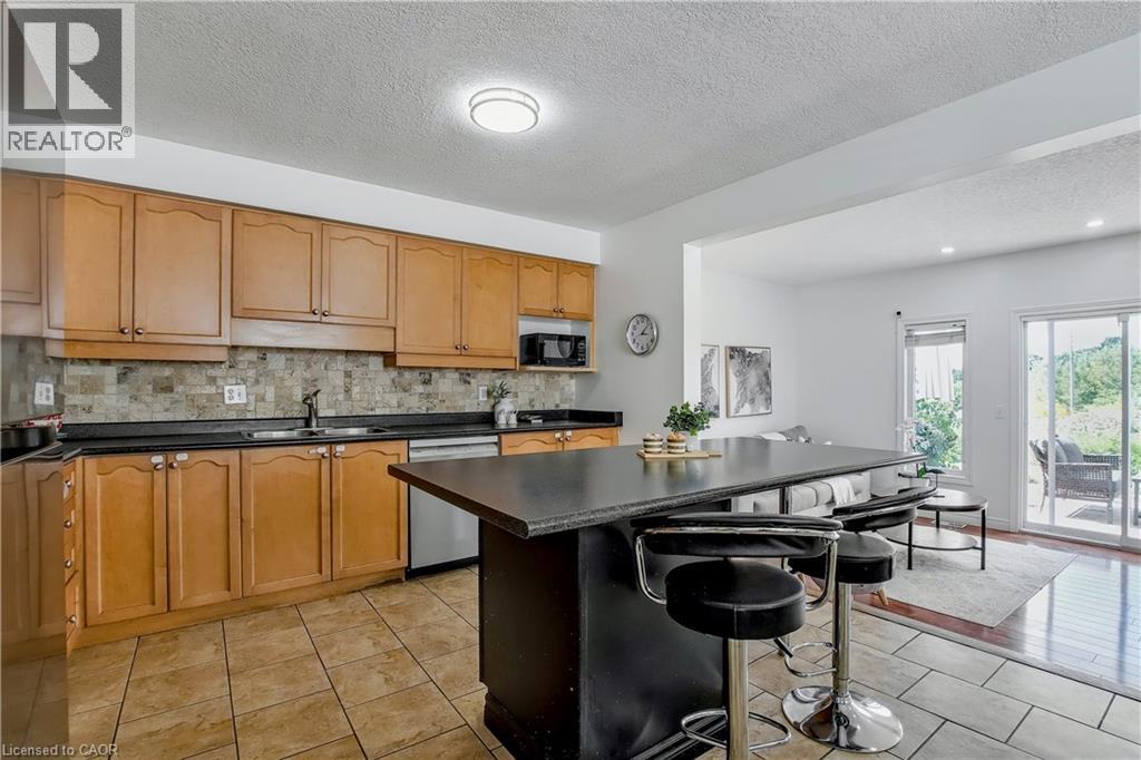 Photo 6 of 606 Brandenburg Boulevard, Waterloo ON