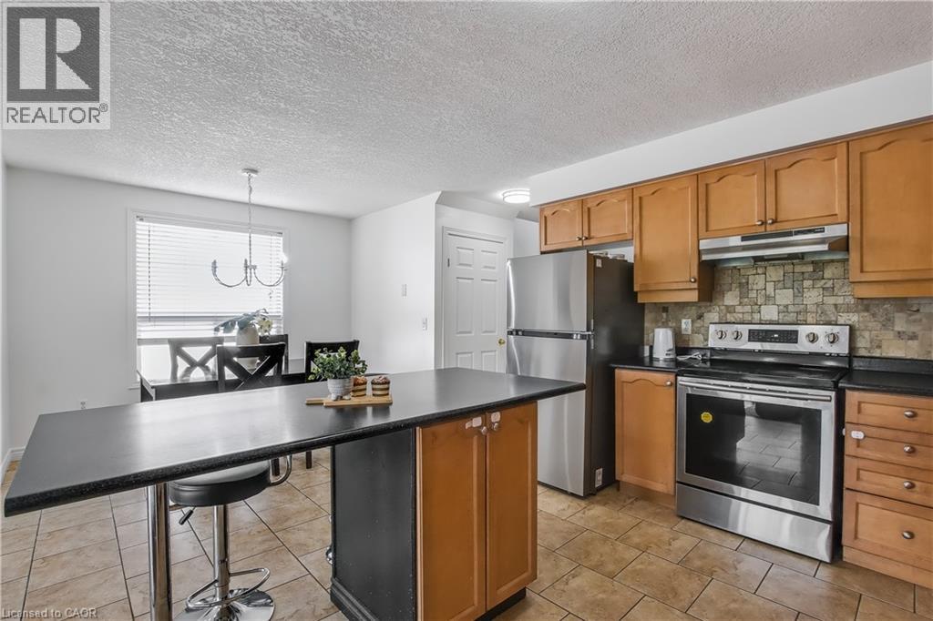 Photo 8 of 606 Brandenburg Boulevard, Waterloo ON