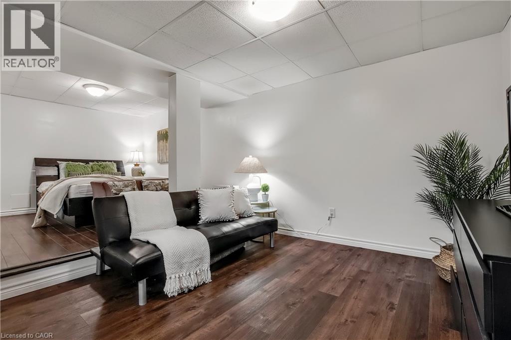 Photo 27 of 606 Brandenburg Boulevard, Waterloo ON