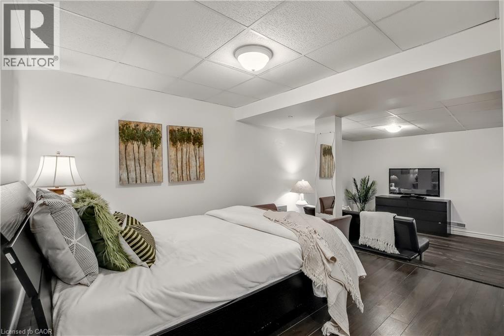 Photo 24 of 606 Brandenburg Boulevard, Waterloo ON