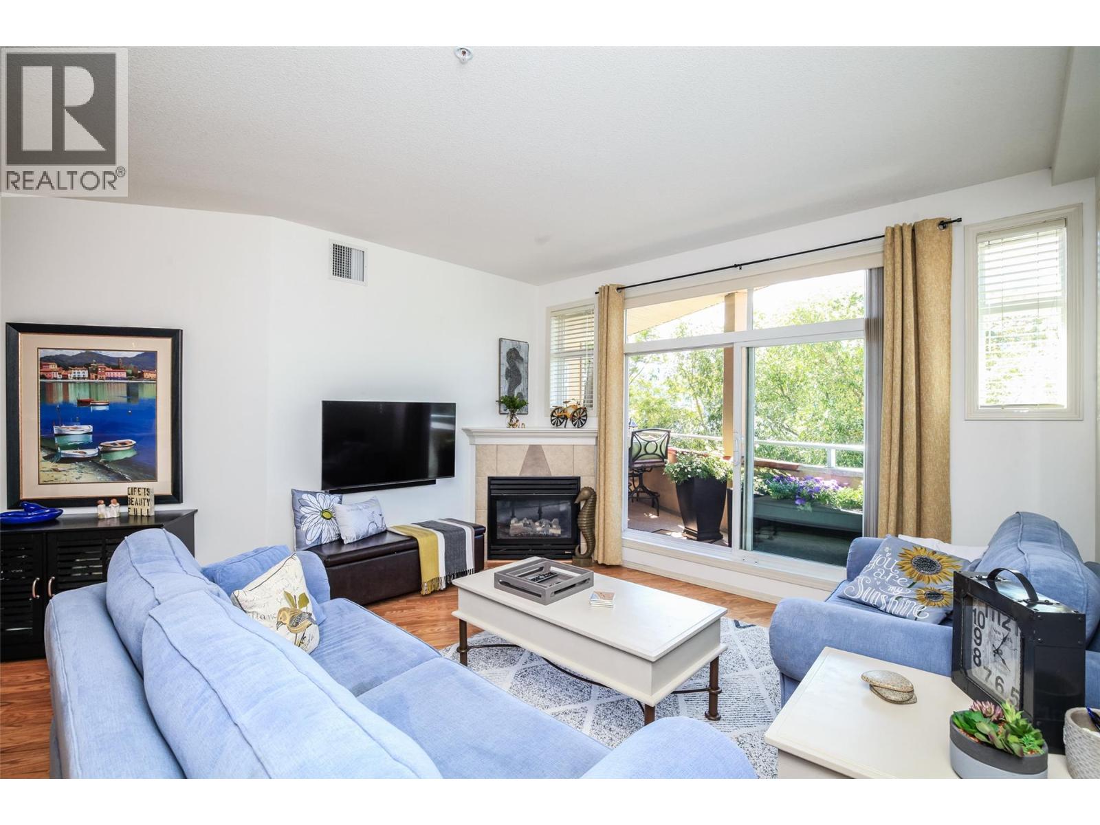 Photo 4 of 1088 Sunset Drive Unit 312, Kelowna BC