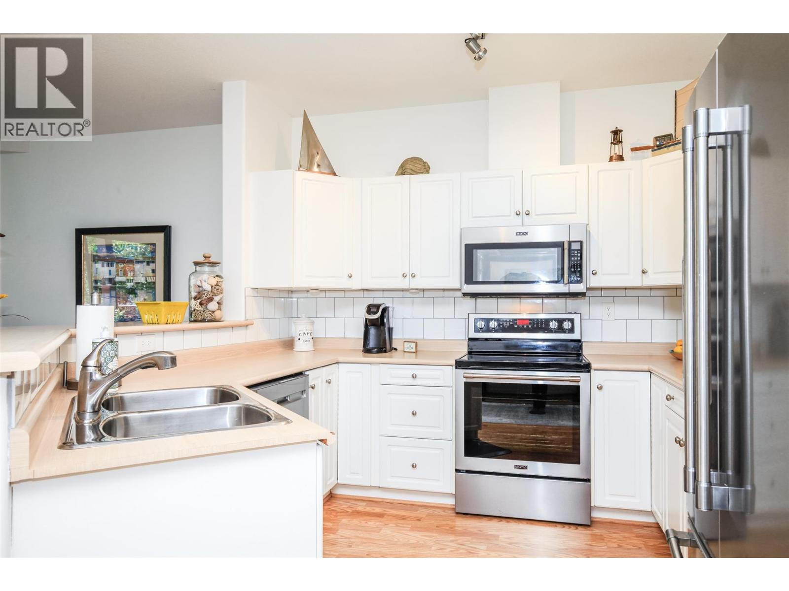 Photo 6 of 1088 Sunset Drive Unit 312, Kelowna BC