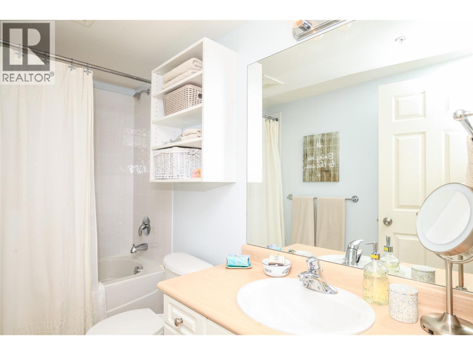 Photo 18 of 1088 Sunset Drive Unit 312, Kelowna BC