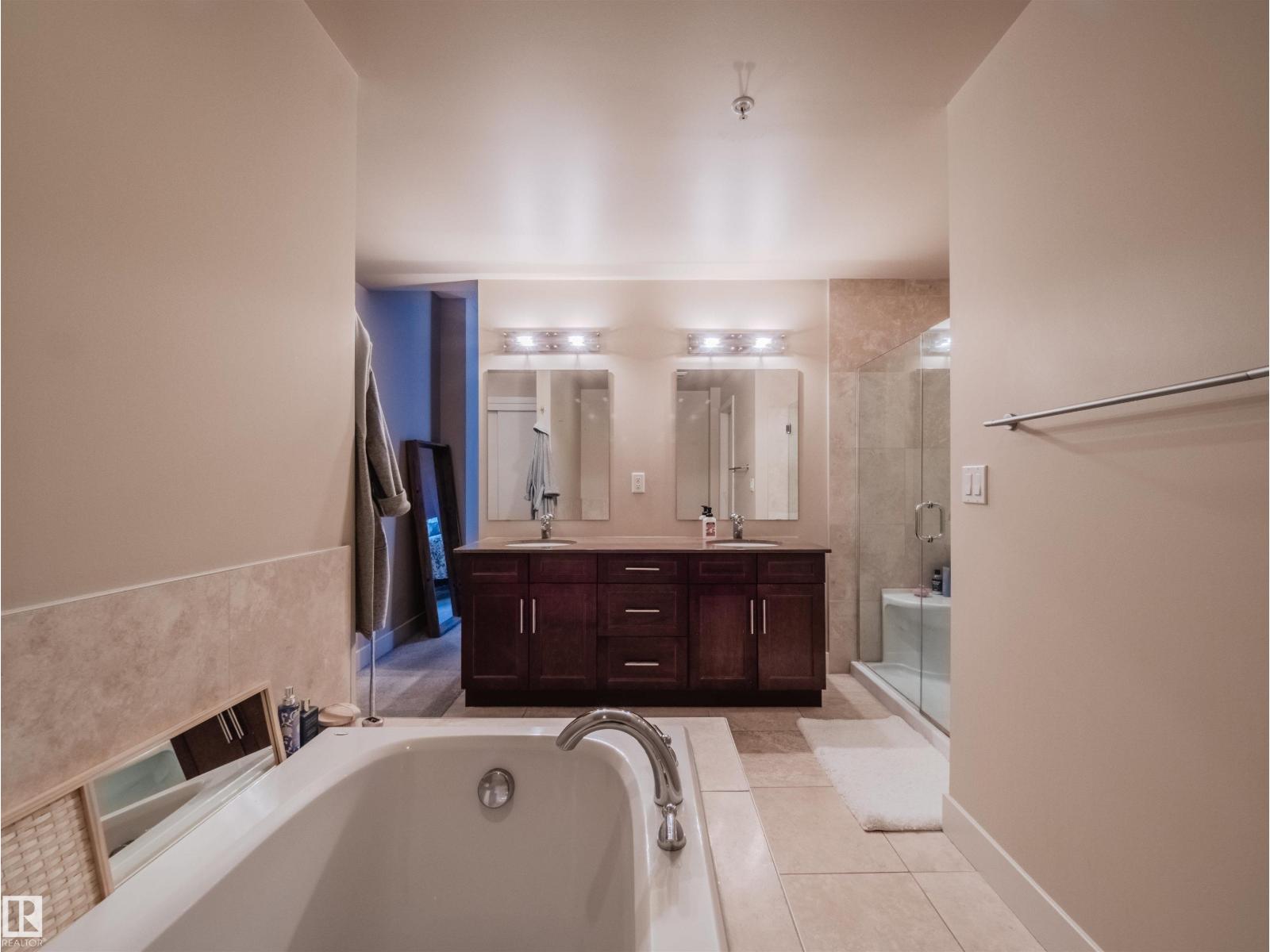 Photo 30 of 902 11933 Jasper Av Nw, Edmonton AB