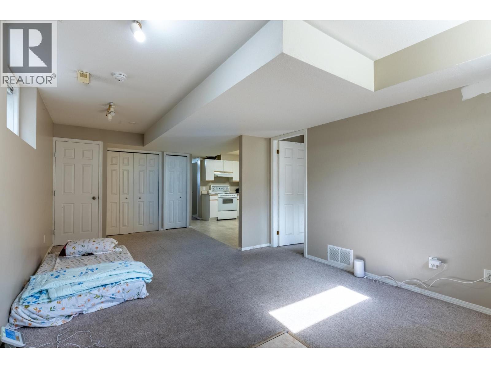 Photo 18 of 935 Dominion Street, Kamloops BC