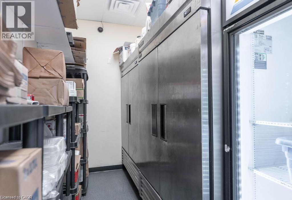 Photo 17 of 70 Livingston Avenue Unit 2, Grimsby ON