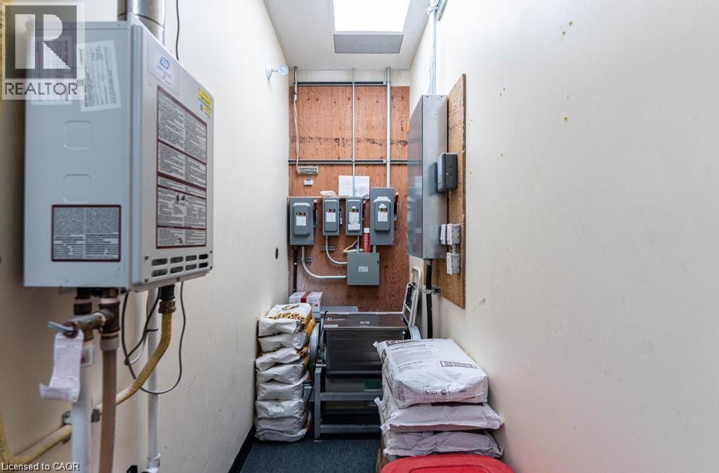 Photo 19 of 70 Livingston Avenue Unit 2, Grimsby ON