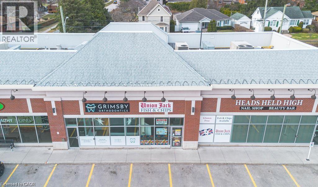 Photo 30 of 70 Livingston Avenue Unit 2, Grimsby ON