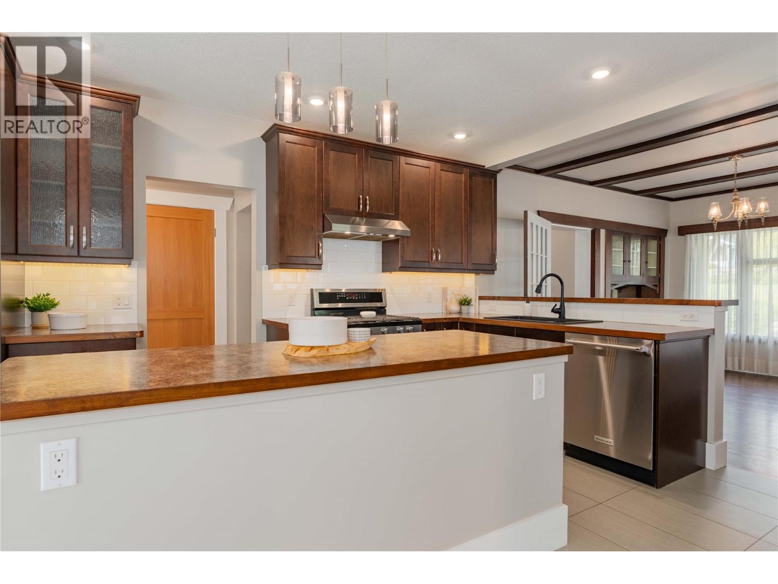 108 Ritchie Avenue, Trail