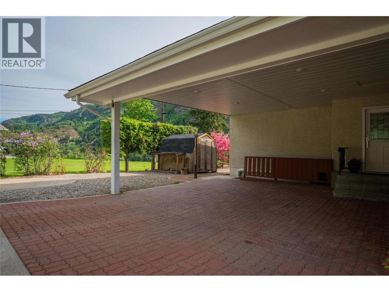 108 Ritchie Avenue, Trail