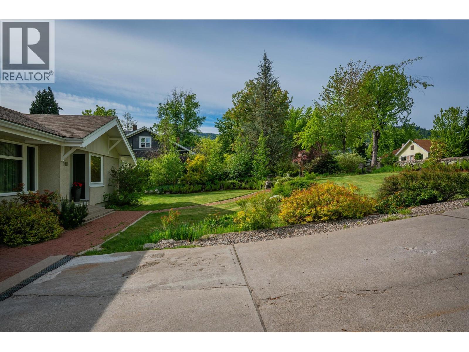 108 Ritchie Avenue, Trail