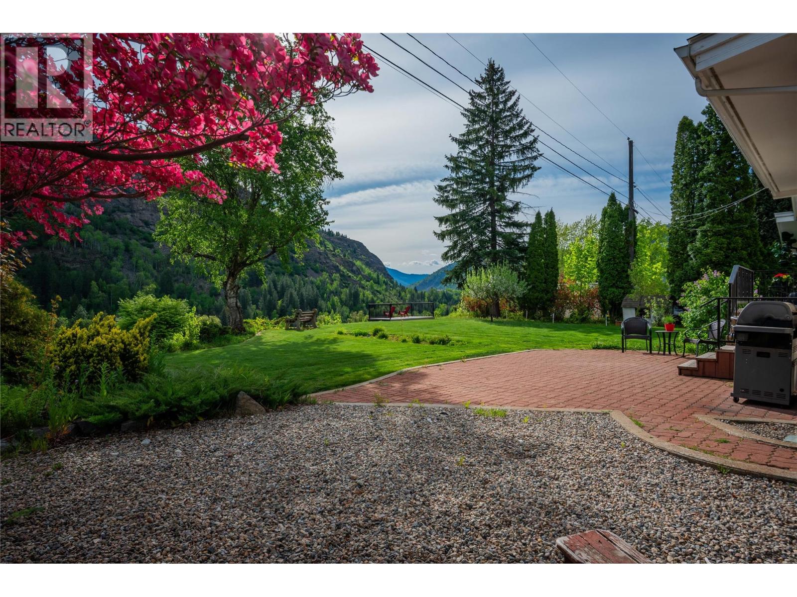 108 Ritchie Avenue, Trail