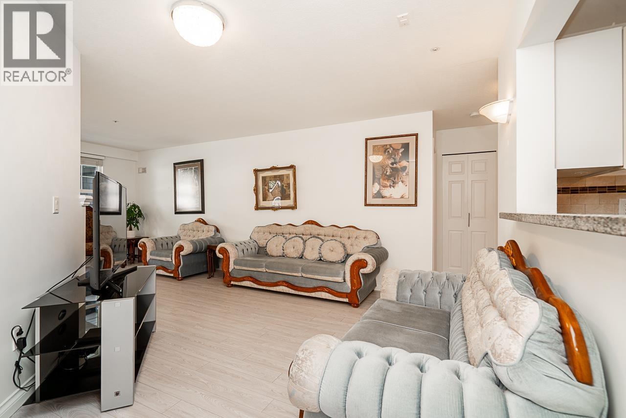 Photo 9 of 215 3075 Primrose Lane, Coquitlam BC