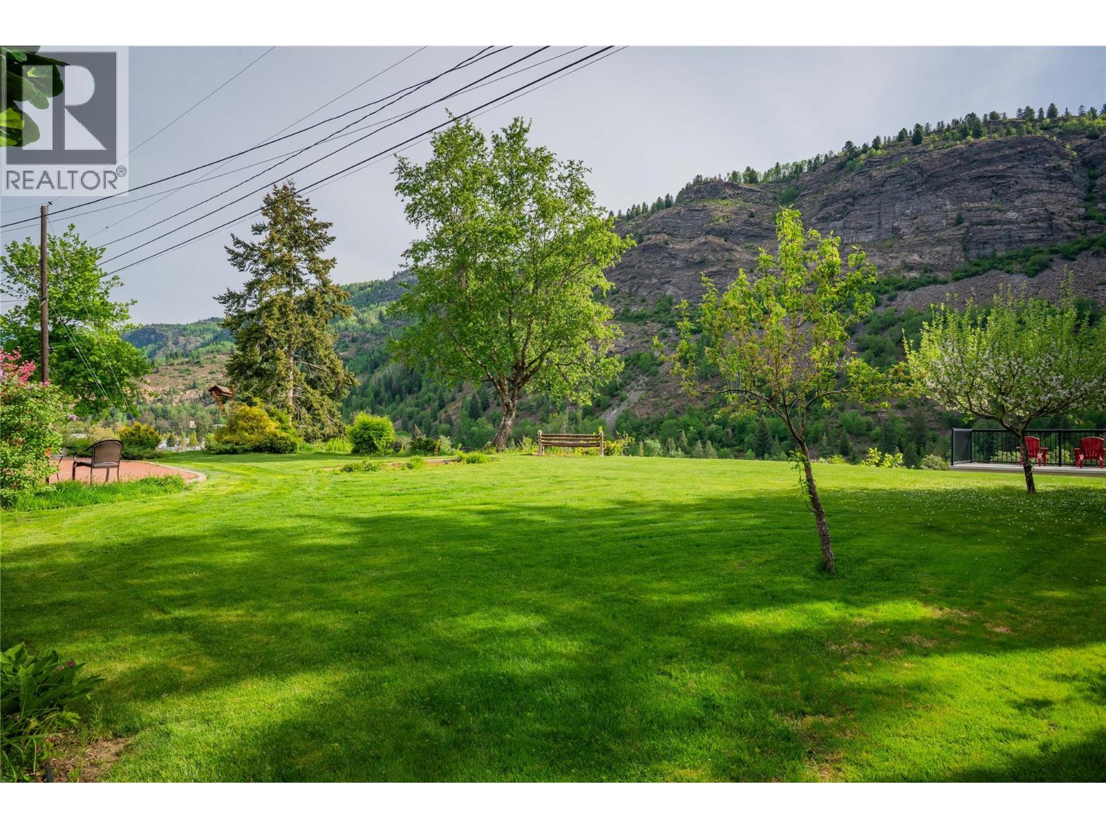 108 Ritchie Avenue, Trail