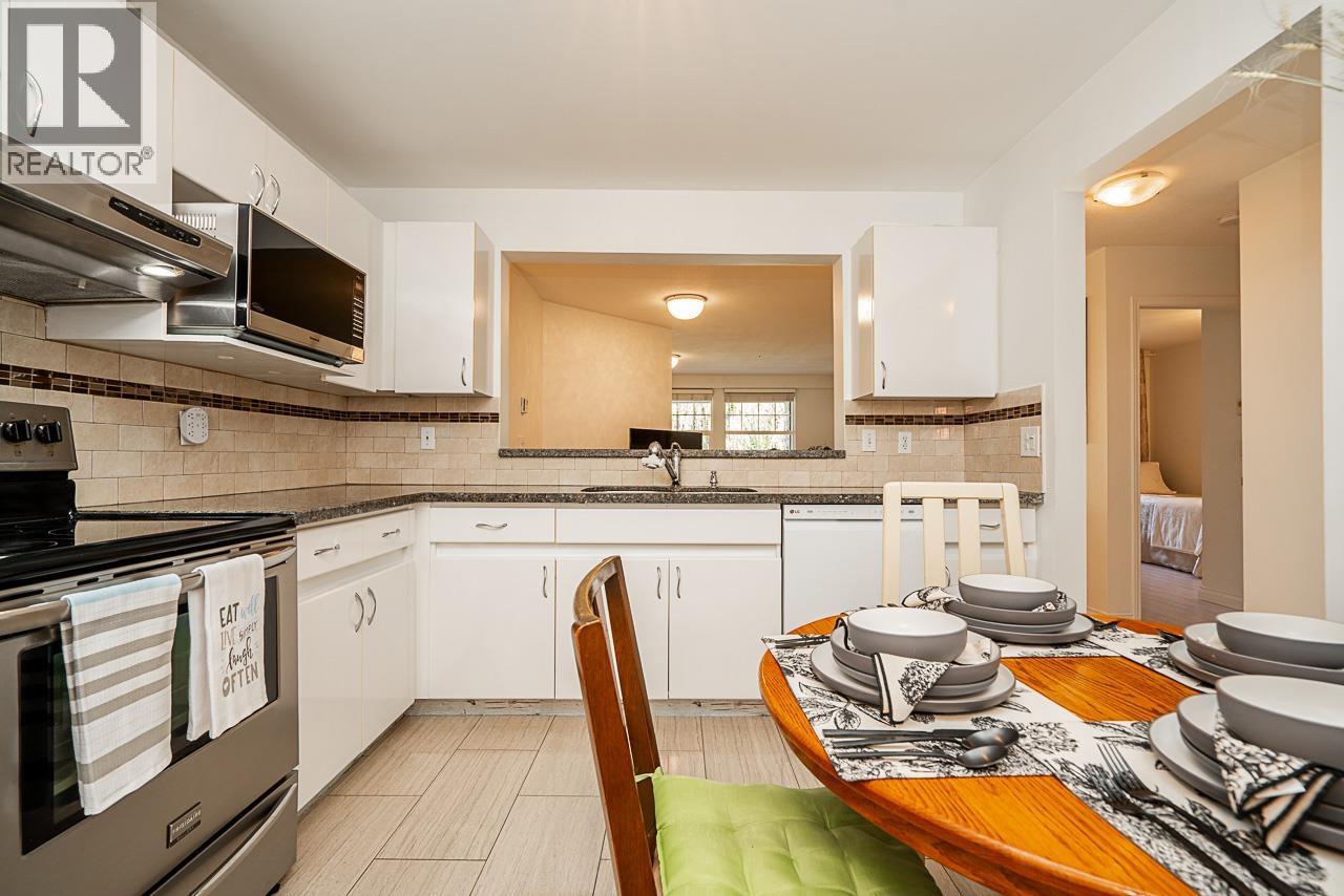 Photo 15 of 215 3075 Primrose Lane, Coquitlam BC