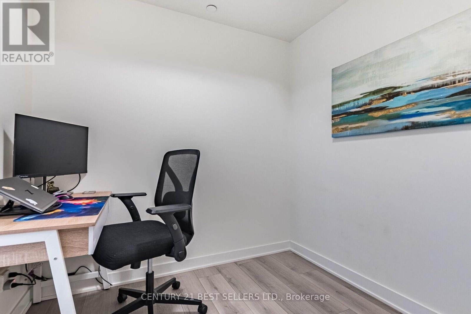 Photo 15 of 510 1440 Clarriage Court, Milton ON