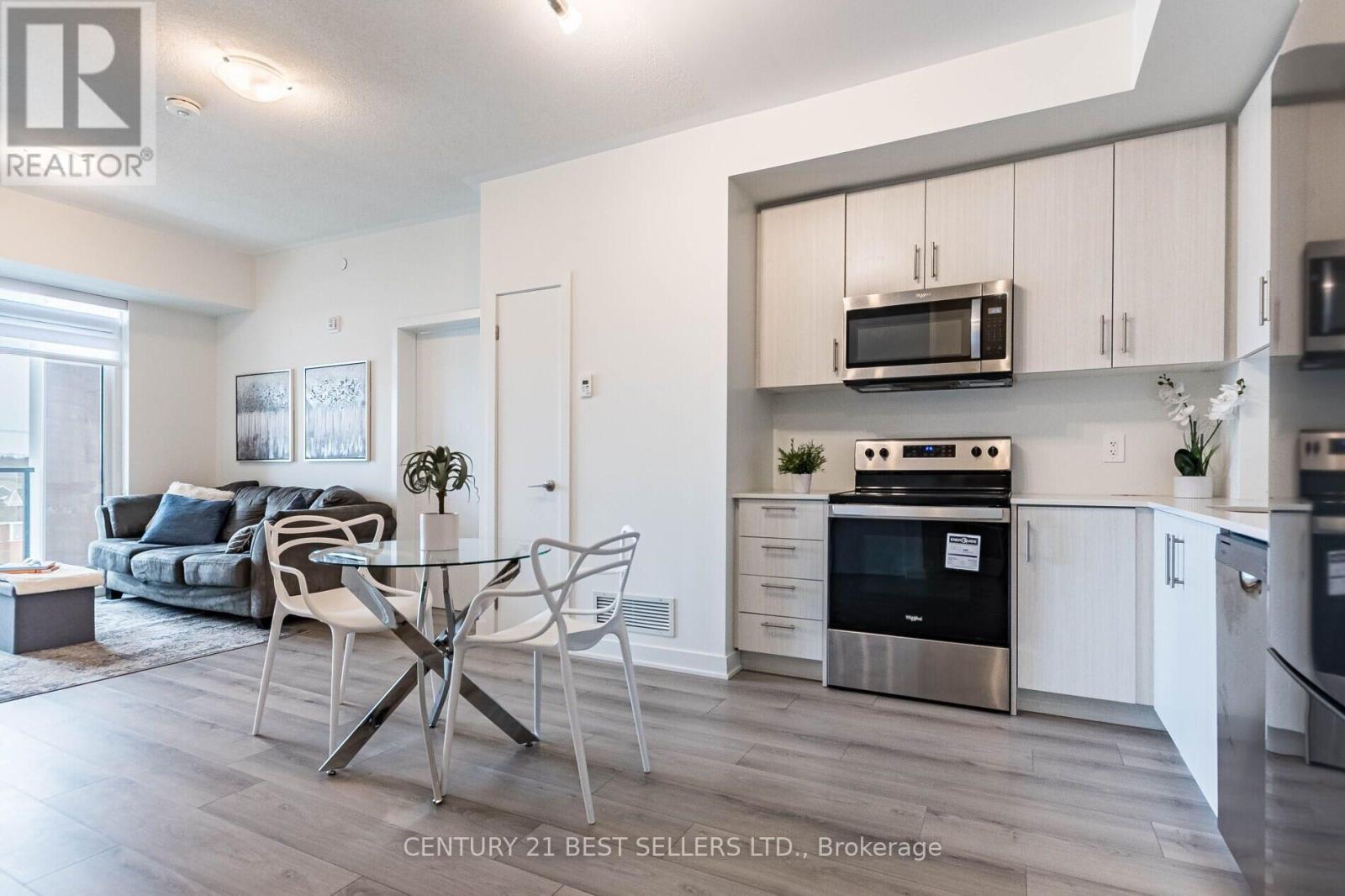 Photo 6 of 510 1440 Clarriage Court, Milton ON