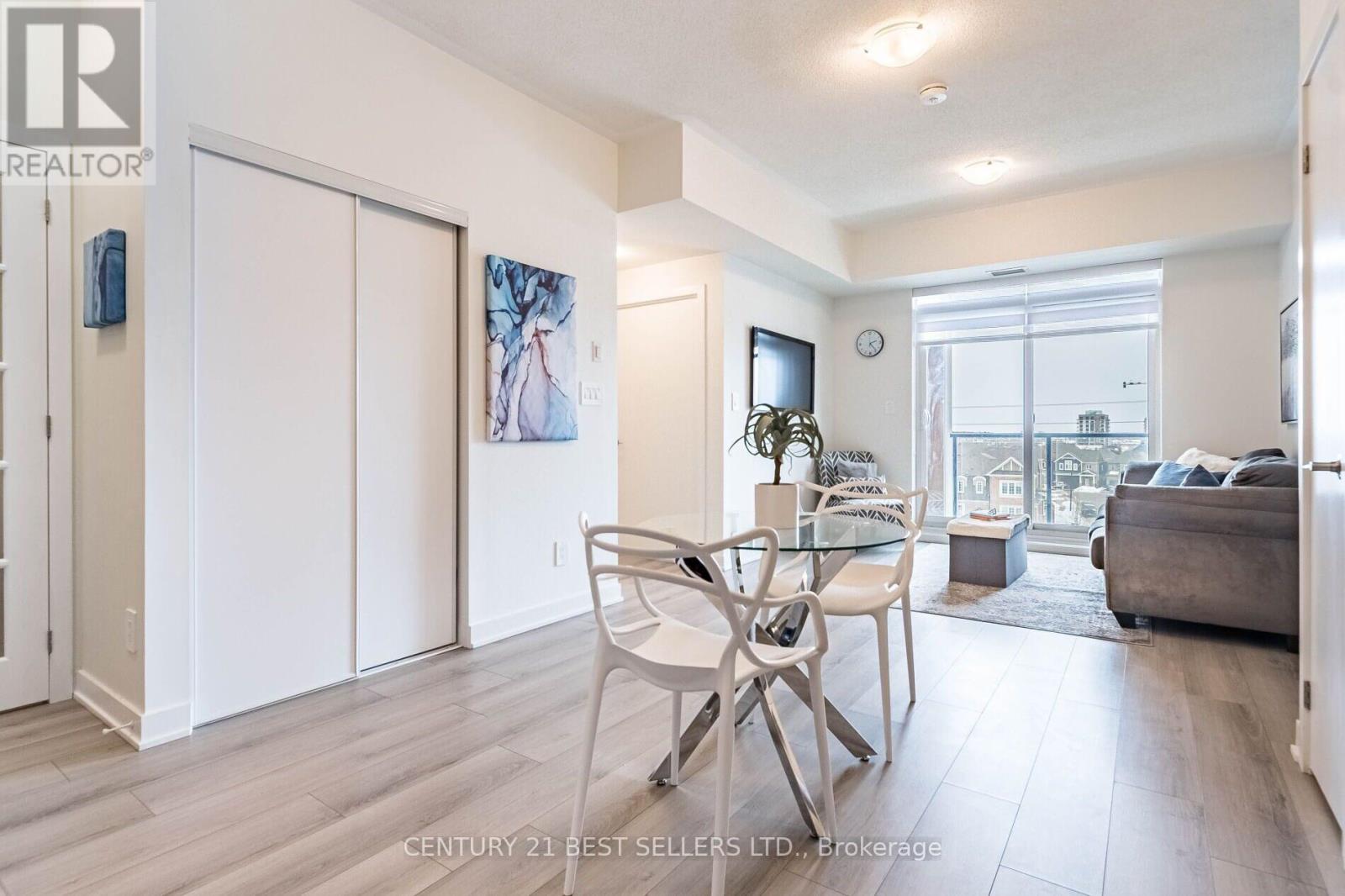 Photo 7 of 510 1440 Clarriage Court, Milton ON