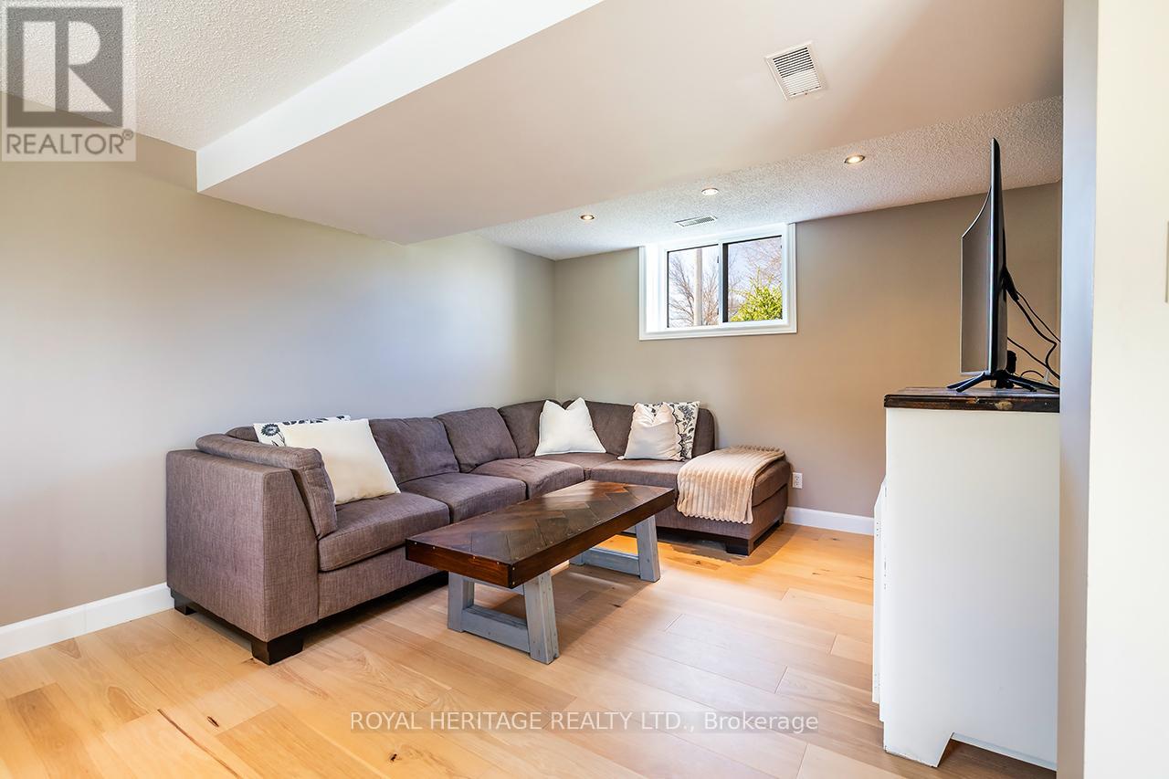 Photo 14 of 54 Champlain Boulevard, Kawartha Lakes ON