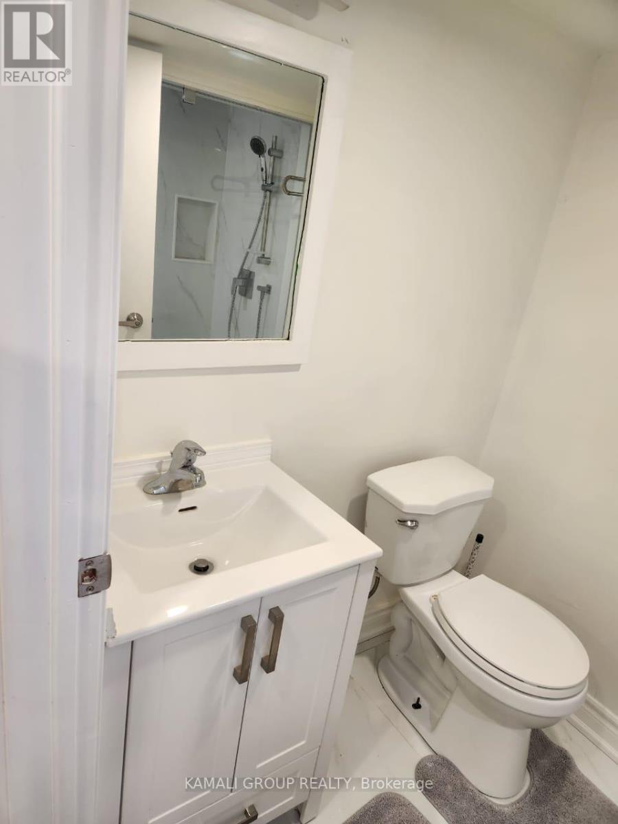 Photo 13 of Bsmt 16 Mosedale Crescent, Toronto ON