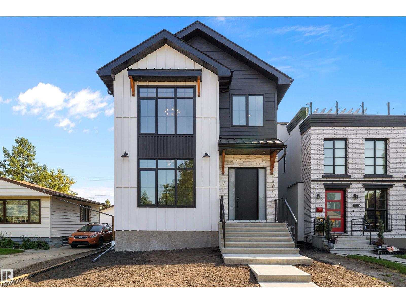 Photo 1 of 14711 88 Av Nw, Edmonton AB