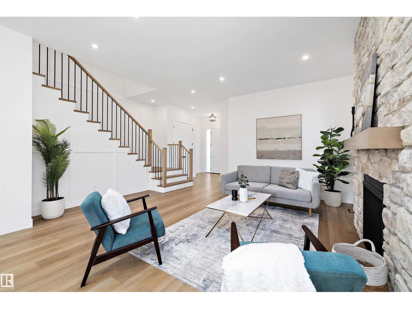 Photo 11 of 14711 88 Av Nw, Edmonton AB