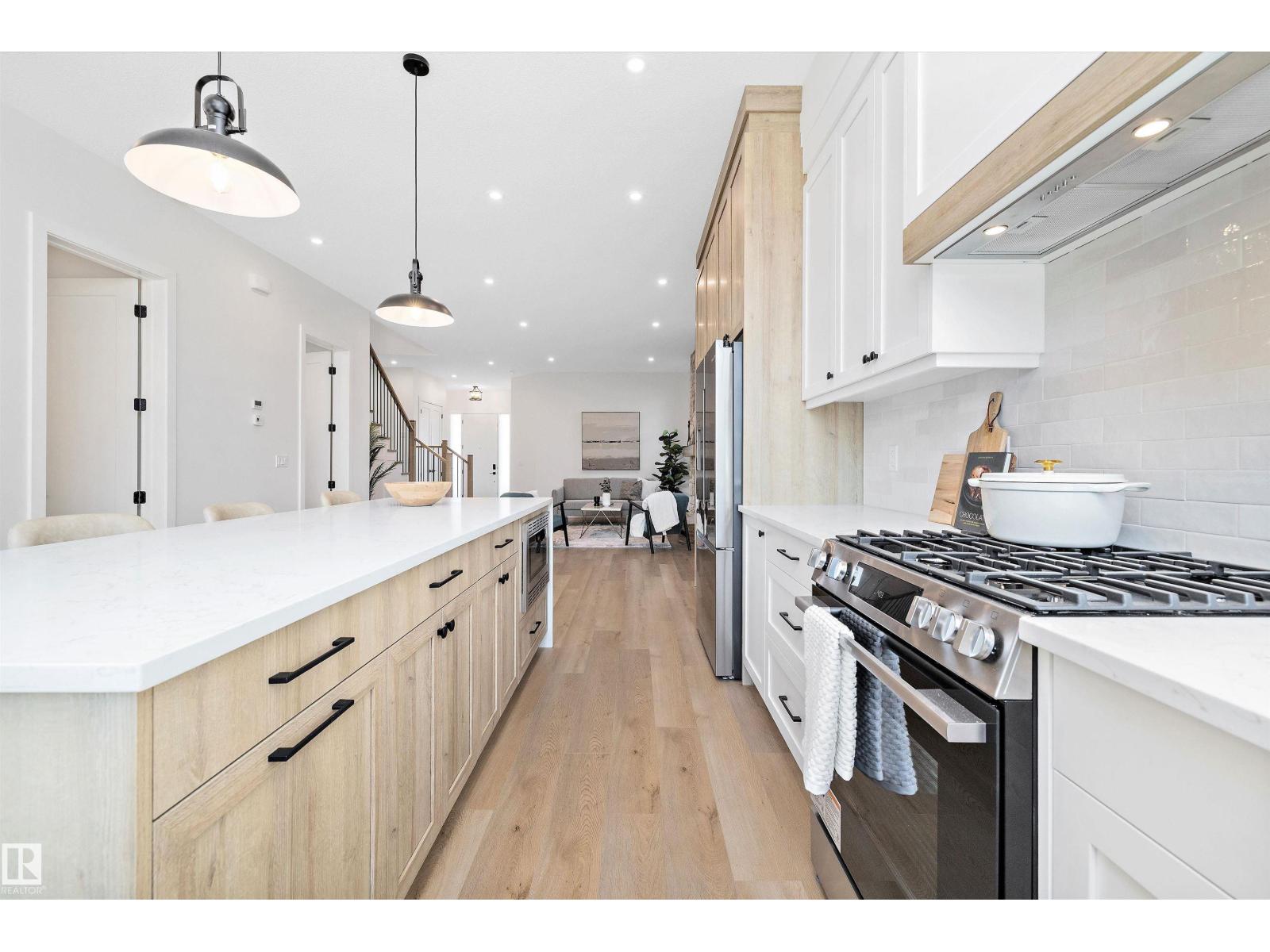 Photo 18 of 14711 88 Av Nw, Edmonton AB