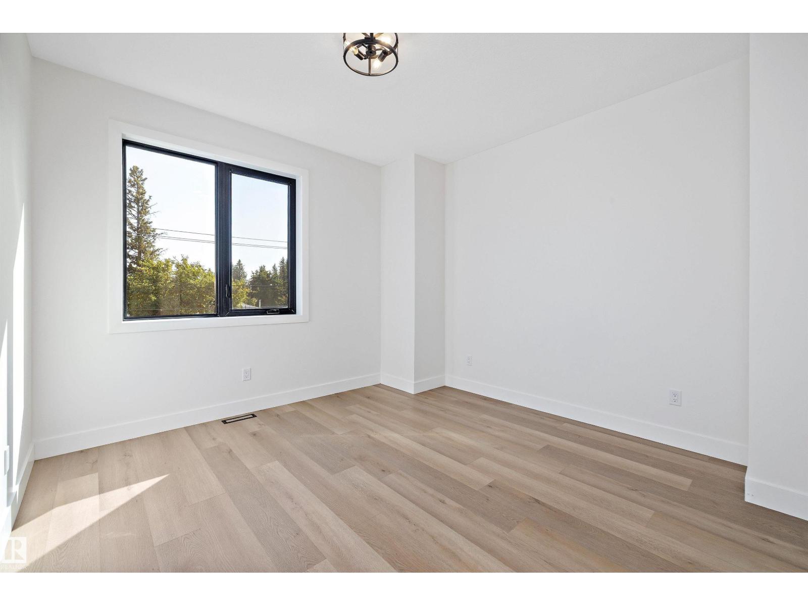 Photo 35 of 14711 88 Av Nw, Edmonton AB