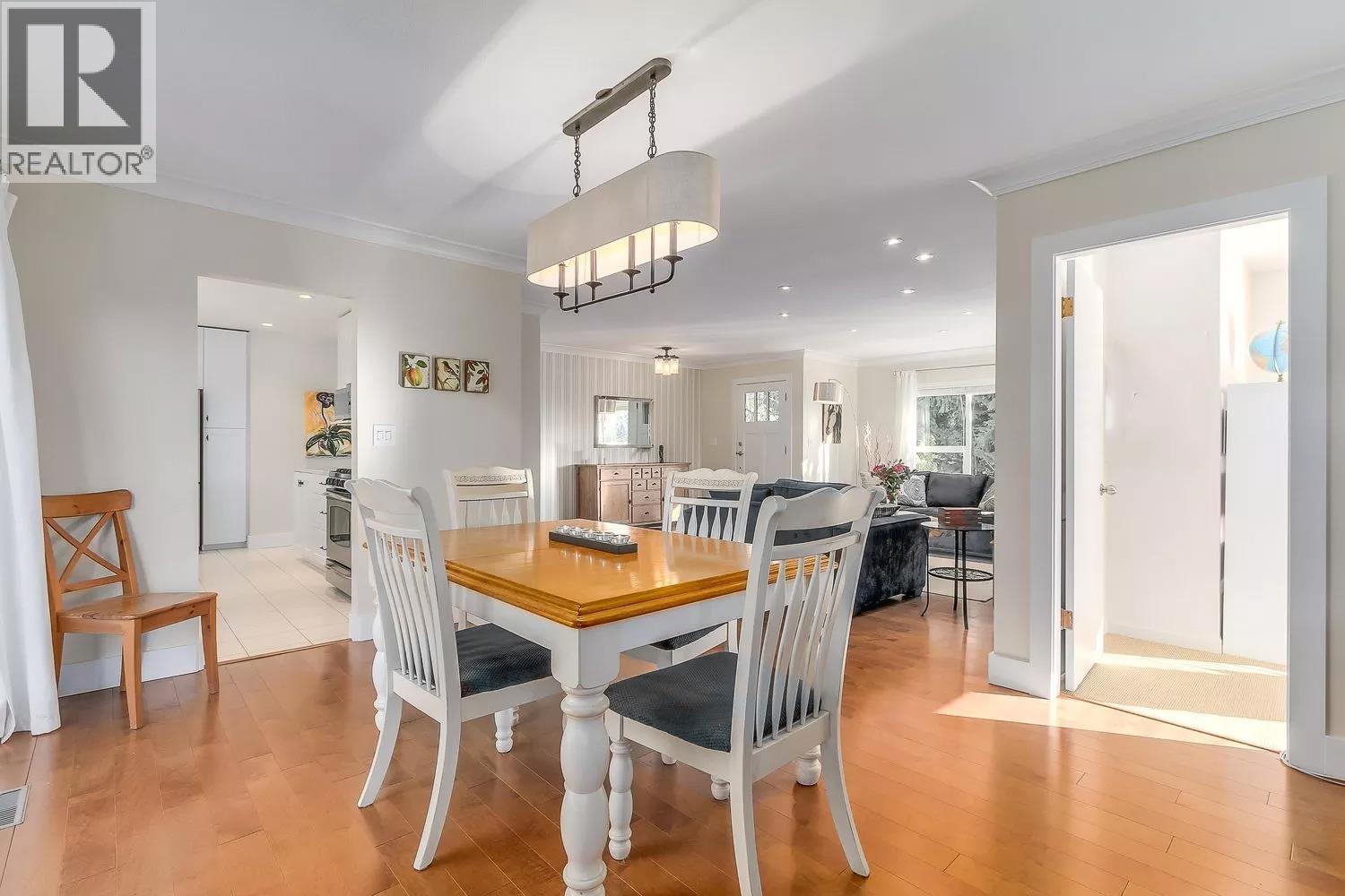 3129 PRINCESS AVENUE, North Vancouver