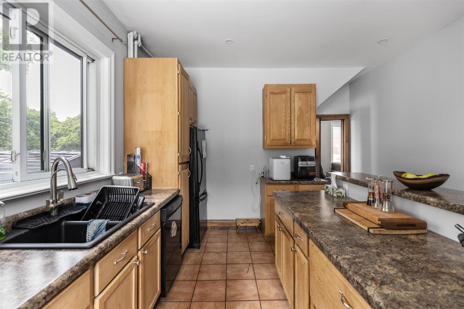 Photo 15 of 58 Lansdowne Ave, Sault Ste Marie ON