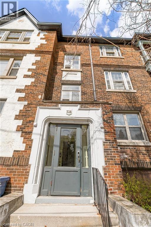 Photo 4 of 316 Aberdeen Avenue Unit 11, Hamilton ON