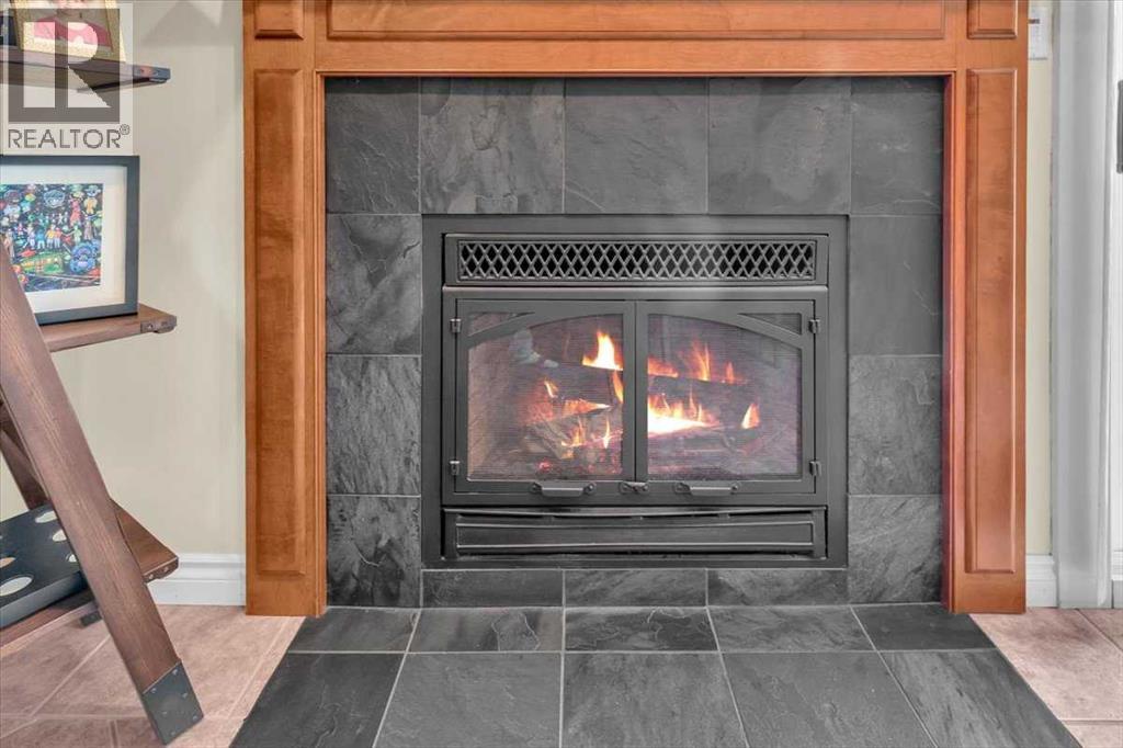 Photo 19 of 67 Woodfield Close Sw, Calgary AB