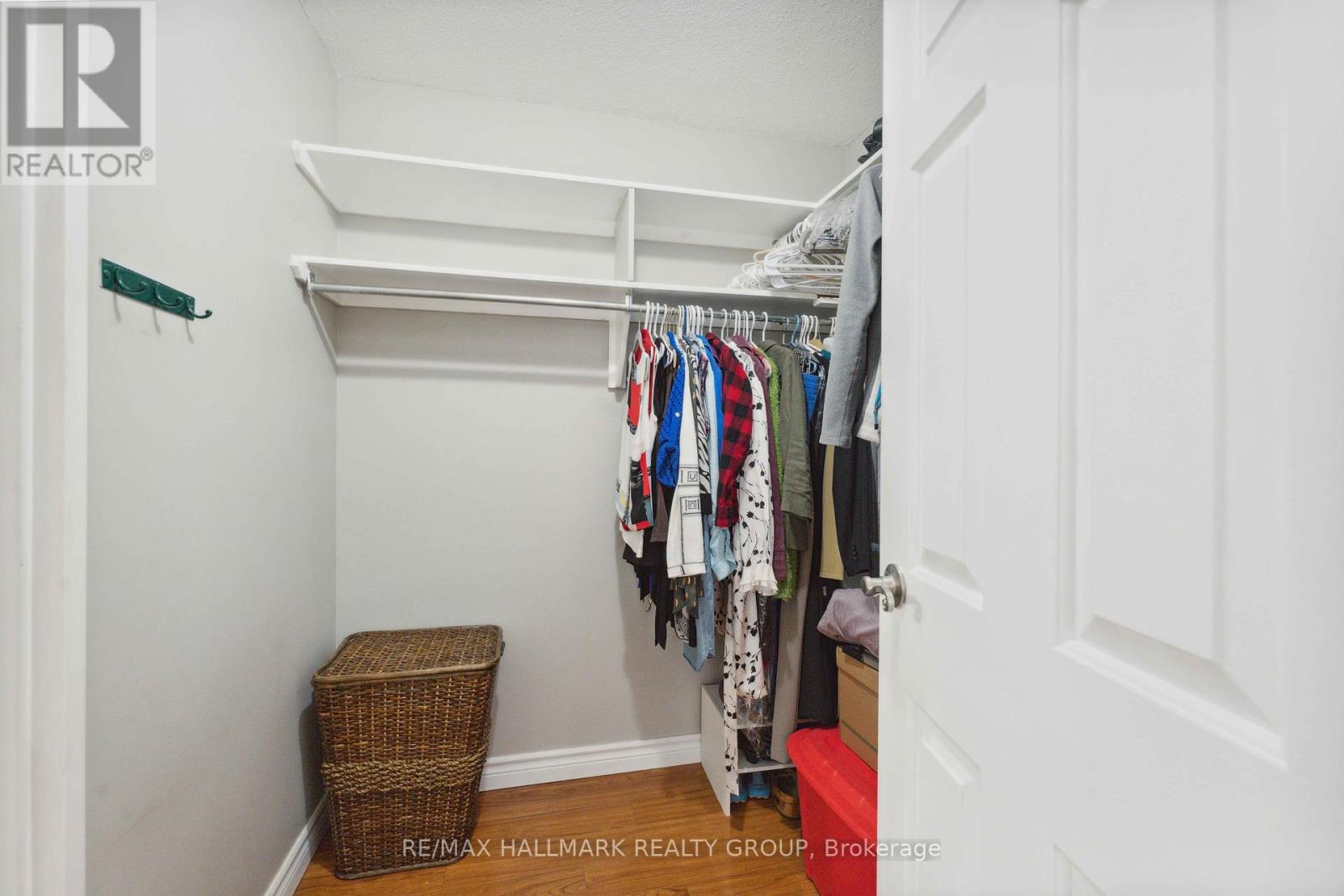 Photo 12 of 308 470 Laurier Avenue W, Ottawa ON