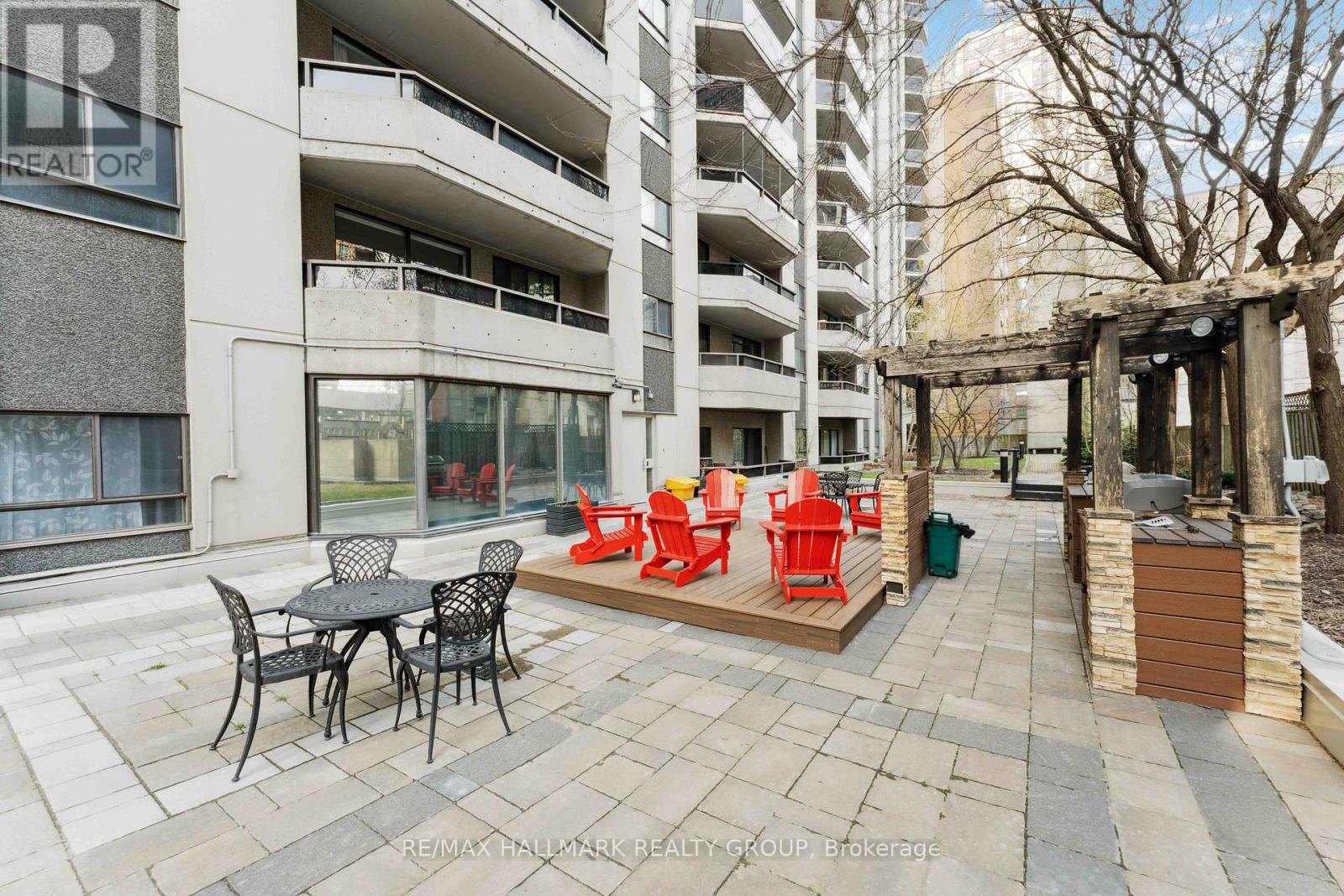 Photo 22 of 308 470 Laurier Avenue W, Ottawa ON