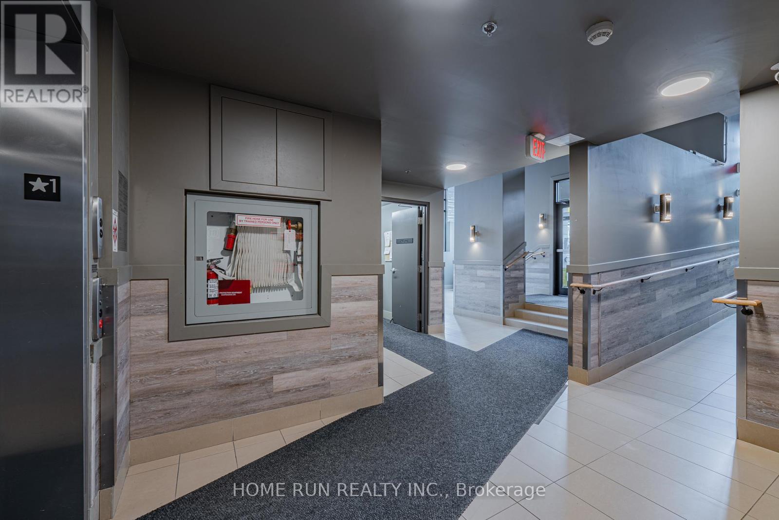 Photo 15 of 210 429 Kent Street, Ottawa ON