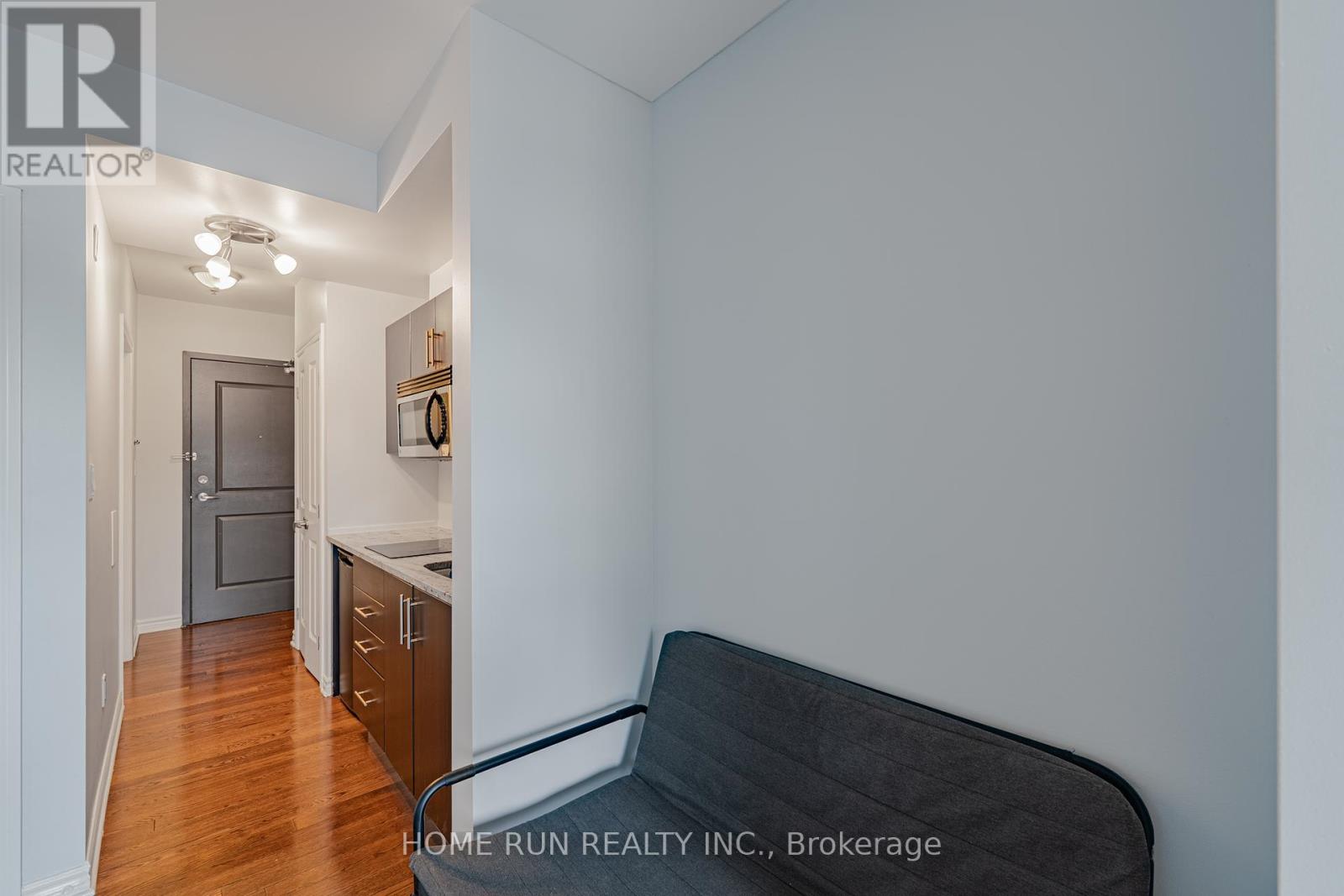 Photo 22 of 210 429 Kent Street, Ottawa ON