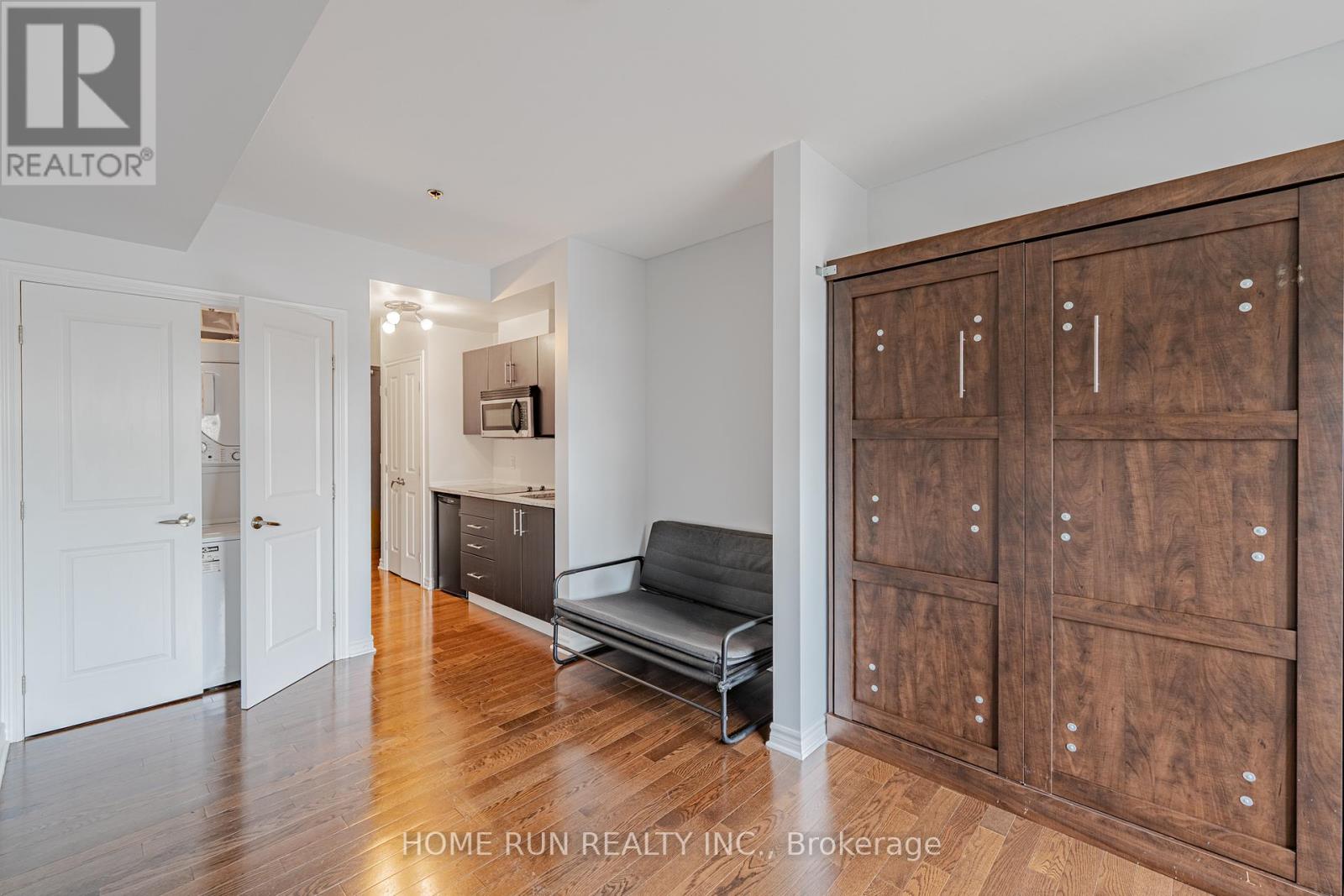 Photo 24 of 210 429 Kent Street, Ottawa ON