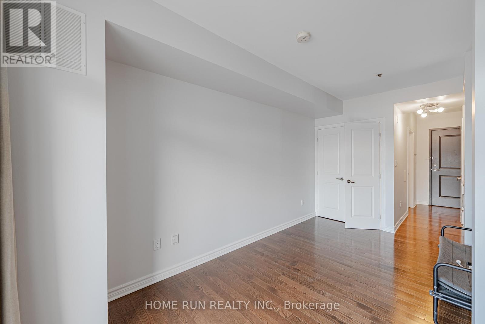 Photo 26 of 210 429 Kent Street, Ottawa ON